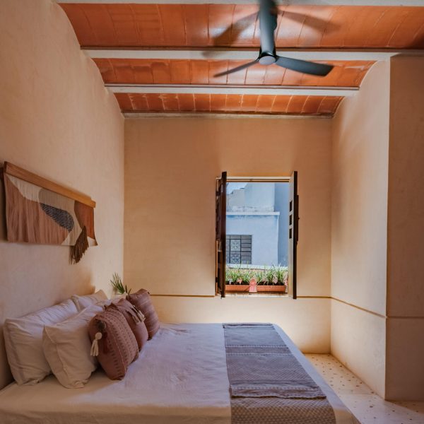 9cc8174e-c412-4e21-a3d6-719471ec465e